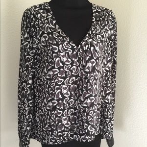 Sam Edelman long sleeve v-neck high low blouse S